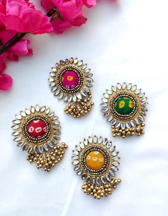 Bandhani Brooch Wedding Favors, Baraat Swagat Gifts, Welcome Gift For Guests