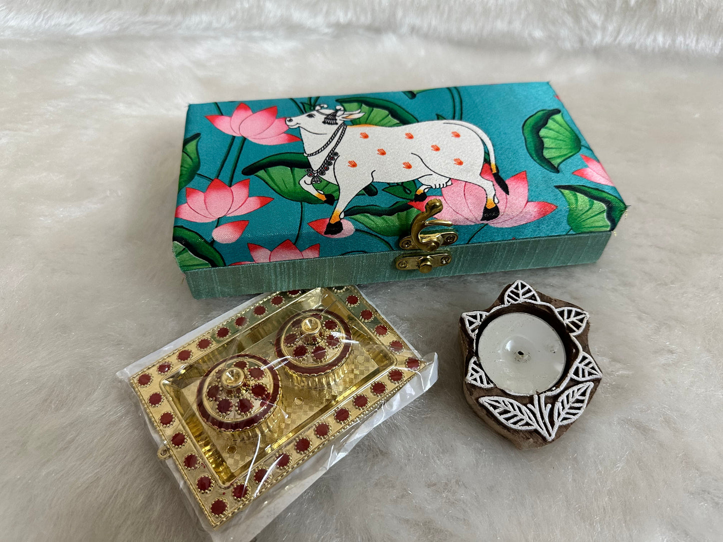 Pichwai Box With T-light Candle Holder & Haldi Kumkum Plate Diwali Gifts, Wedding Return Gifts