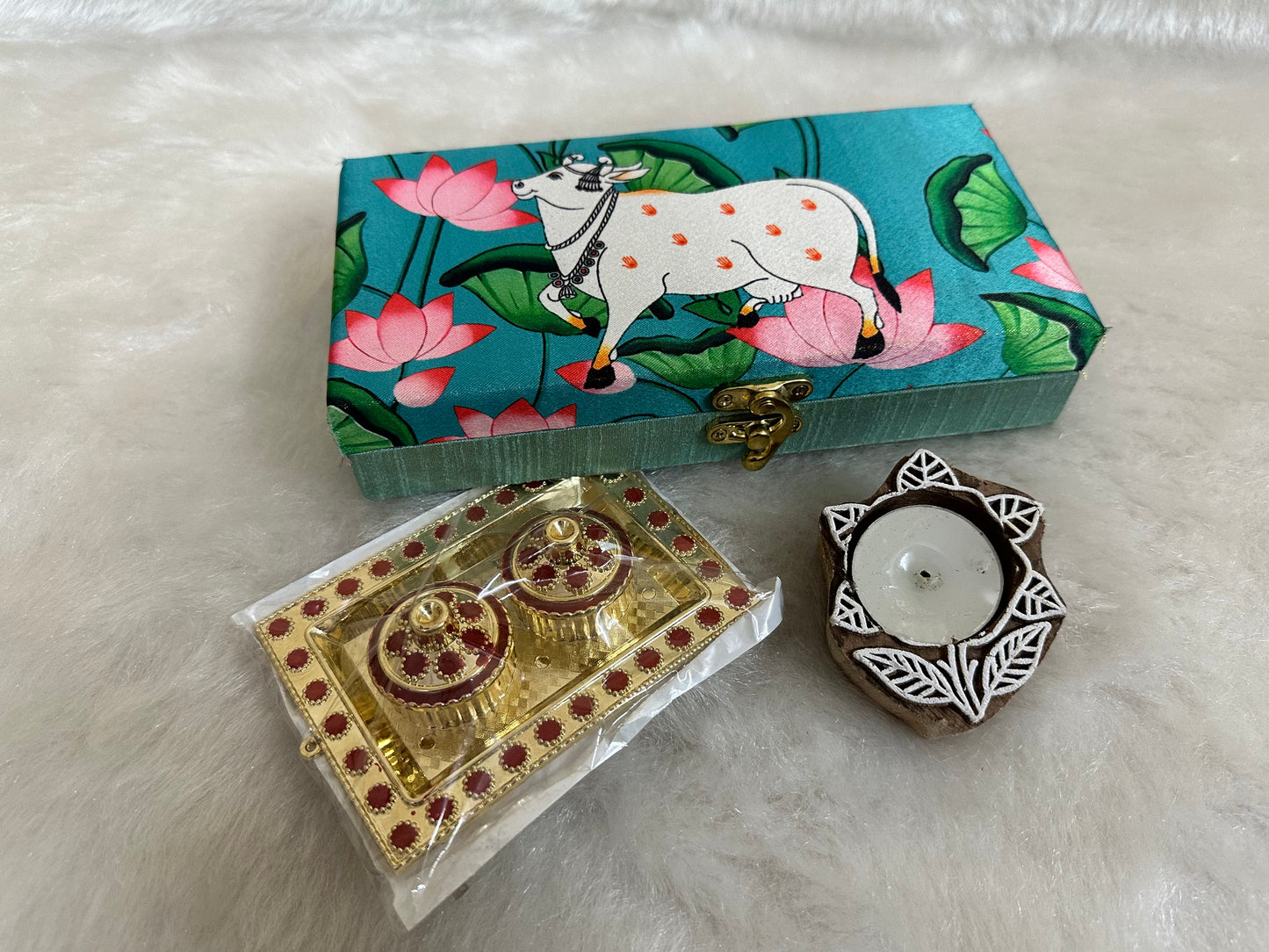Pichwai Box With T-light Candle Holder & Haldi Kumkum Plate Diwali Gifts, Wedding Return Gifts