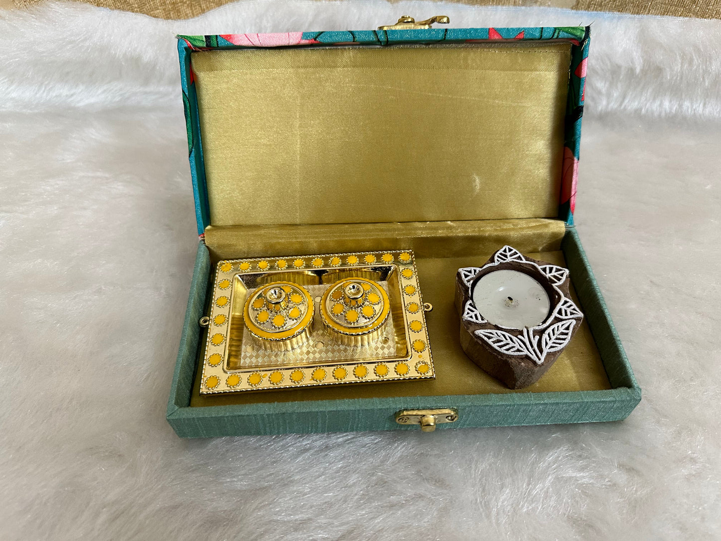 Pichwai Box With T-light Candle Holder & Haldi Kumkum Plate Diwali Gifts, Wedding Return Gifts