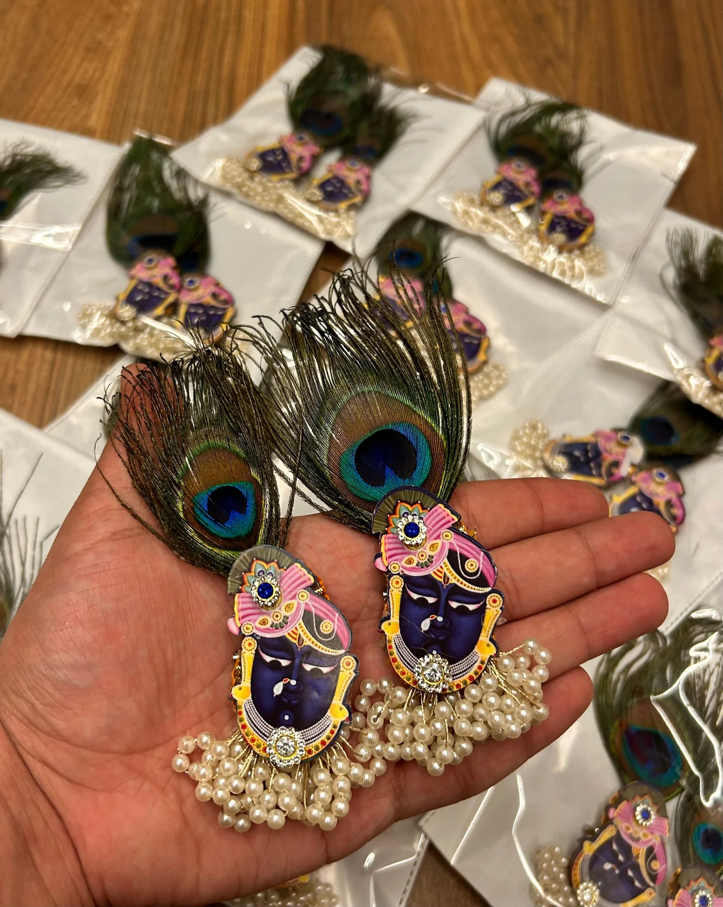 Wedding Guest Welcome Brooch Puja Gifts For Guests.