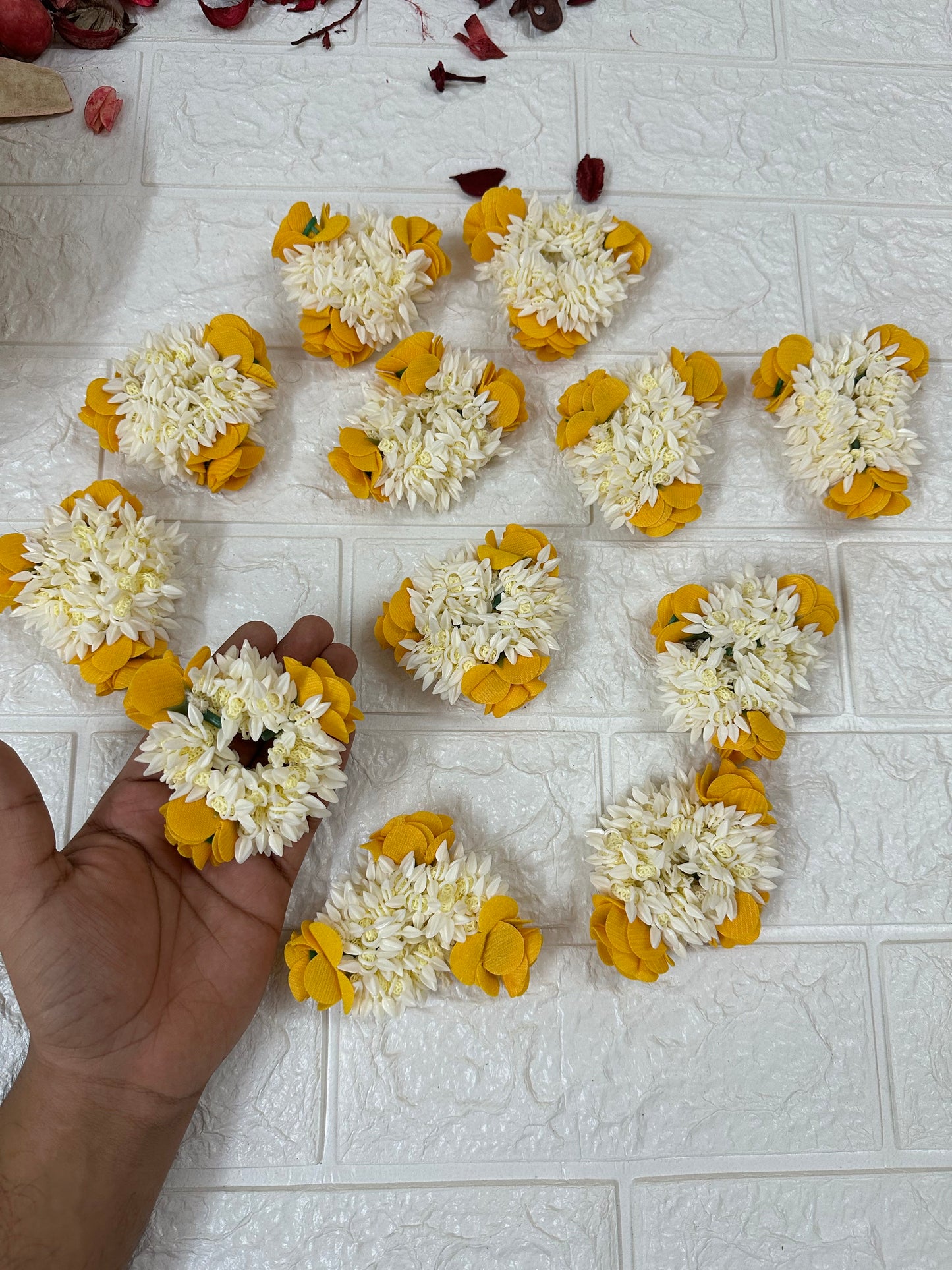 Scented Flower Gajra Scrunchie Hairband Mehendi Favours