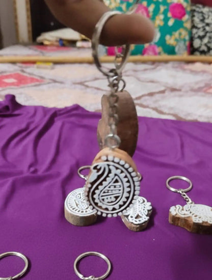  Handmade Wooden Indian Block Print Keychains: Boho Accessories