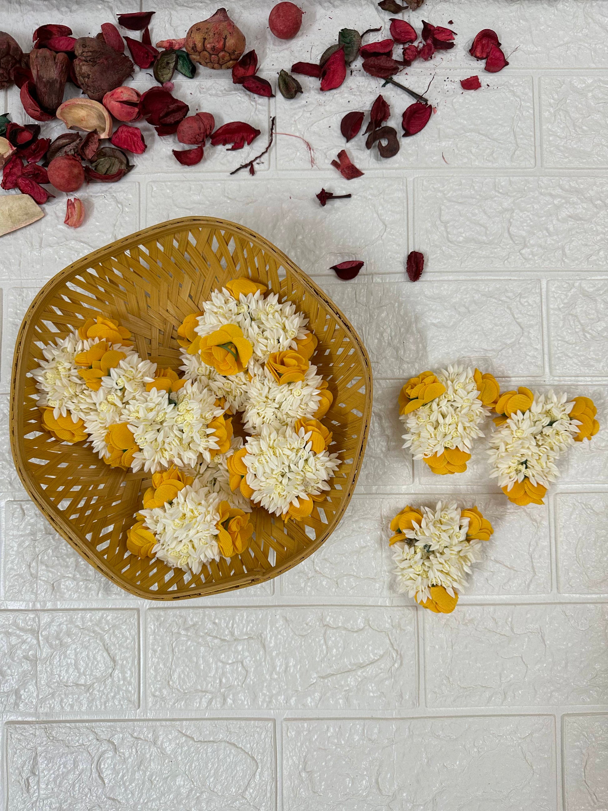 Scented Flower Gajra Scrunchie Hairband Mehendi Favours