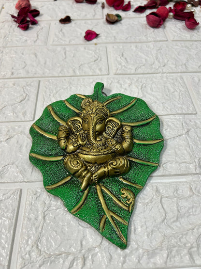 Lord Ganesha Idol On Leaf For Return Gifts