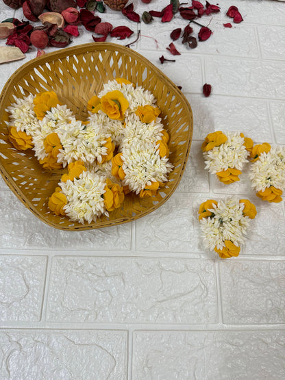 Scented Flower Gajra Scrunchie Hairband Mehendi Favours