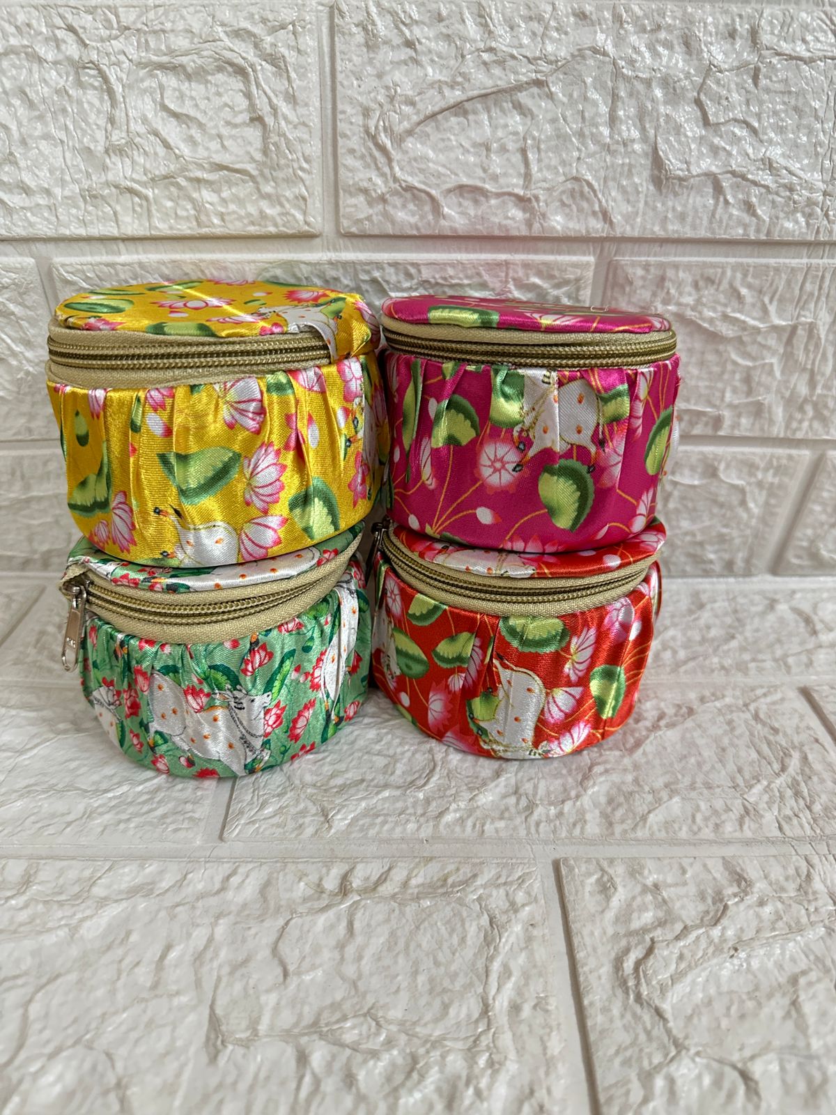 Pichwai Bangle Box: Wedding Favors, Mehndi Sangeet Gifts, Puja Gifts