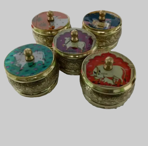 Set of five decorative boxes with colorful lids featuring animal illustrations on a white background.