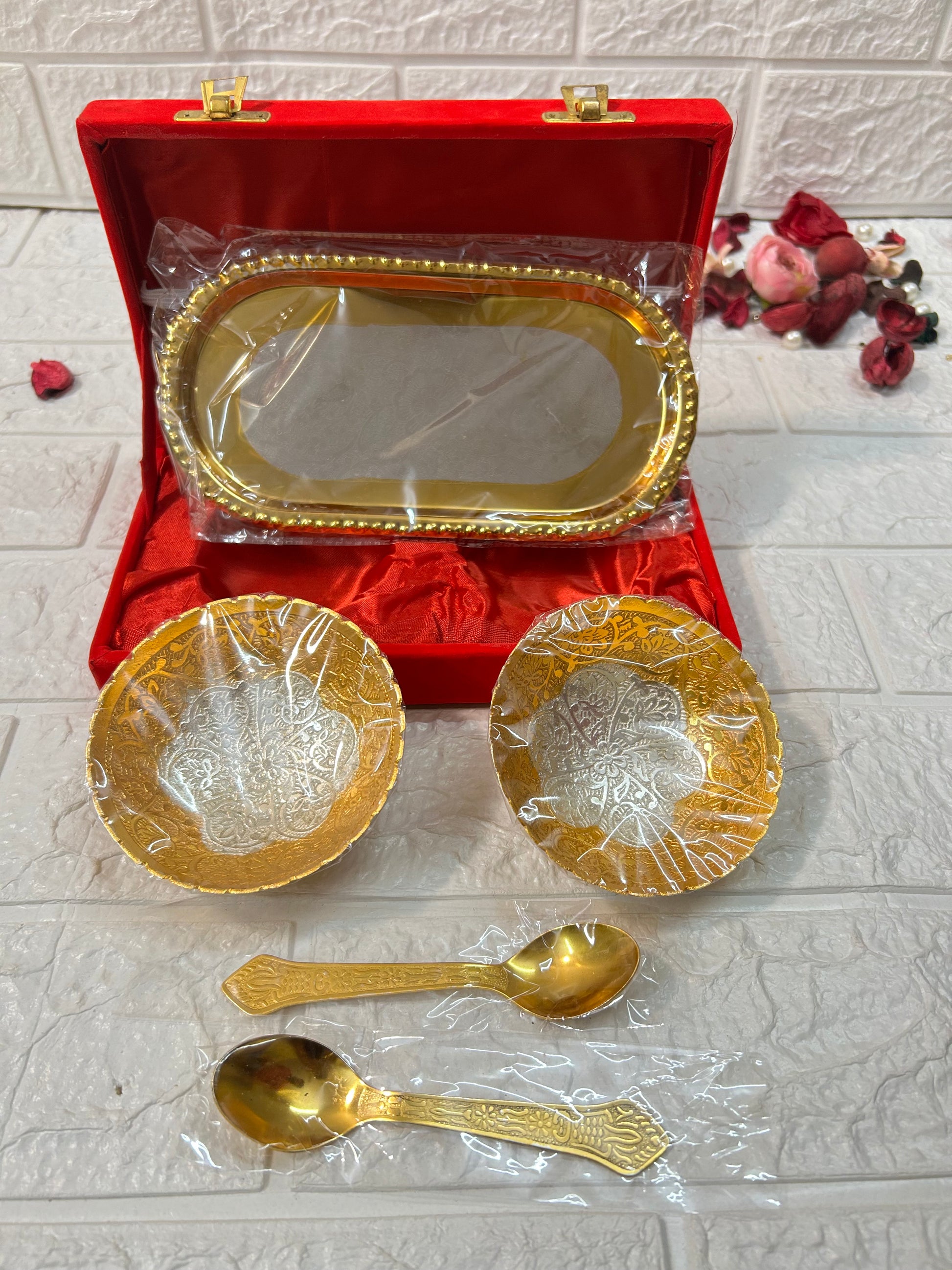 Gold & Silver Plated Bowl Spoon & Tray Set Wedding Favors Gifts For Guests displayed in red velvet box