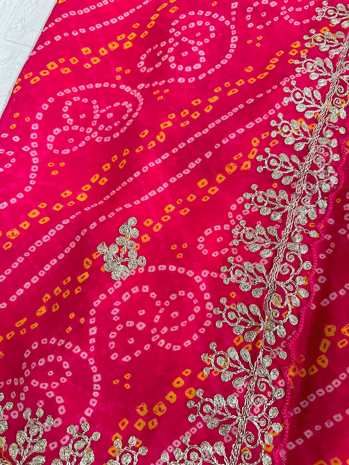 bandhej  party wear pink sari